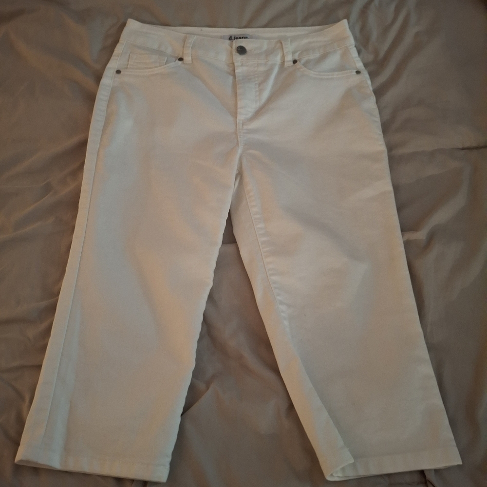 d. jeans Women's White Ankle Cropped Jeans - Picture 3 of 6